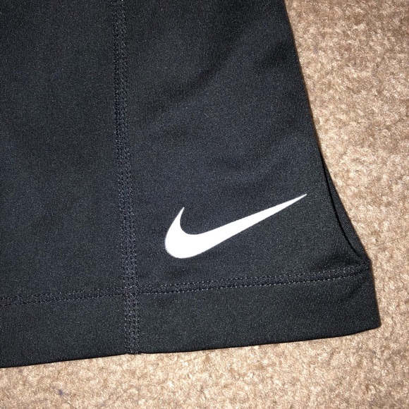 Women’s Cropped NIKE leggings. size- small - Picture 2 of 5